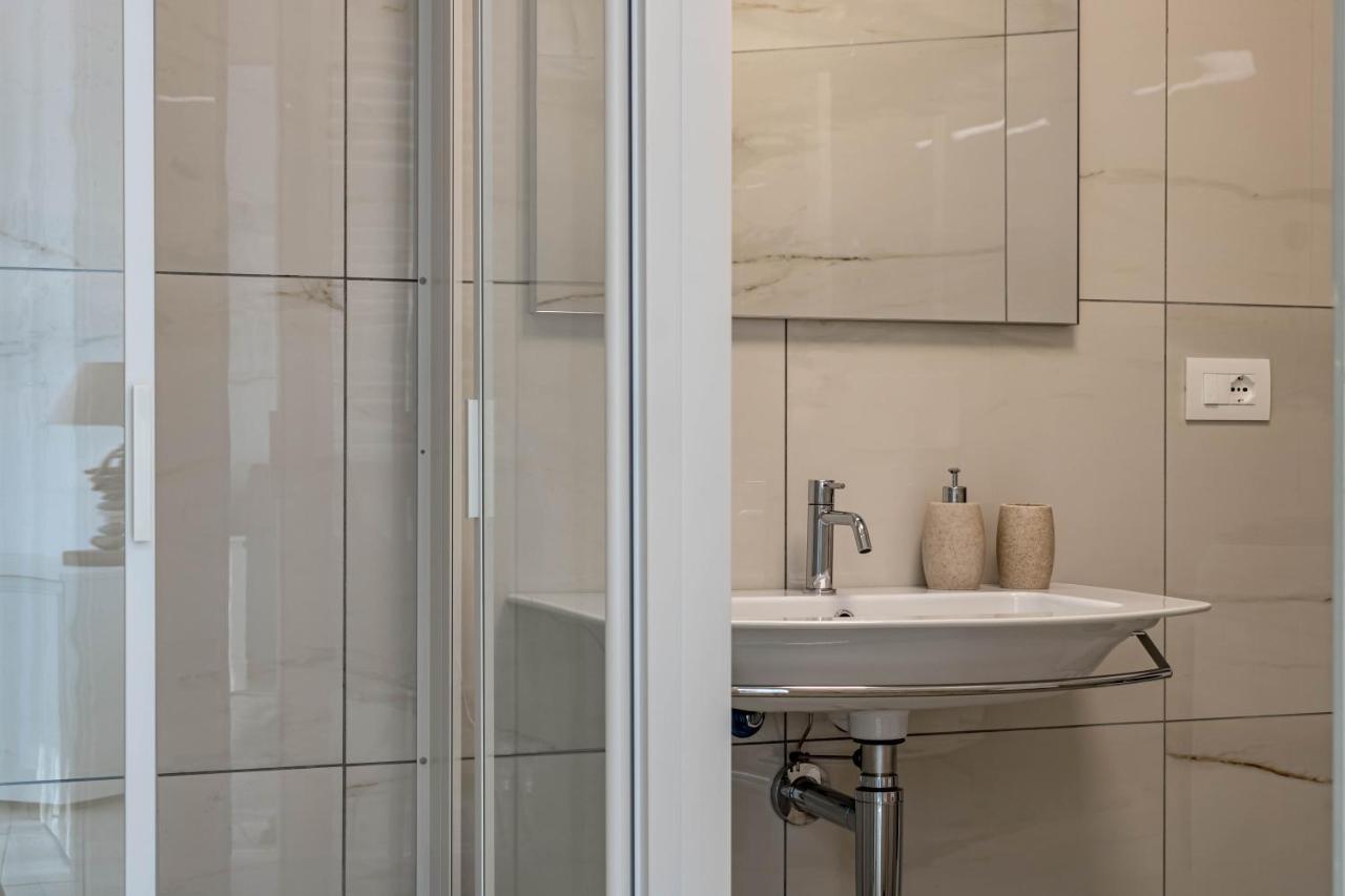 Ferienwohnung H11 Luxury 12B Porto - Piscina - Jacuzzi Santo Stefano al Mare Exterior foto