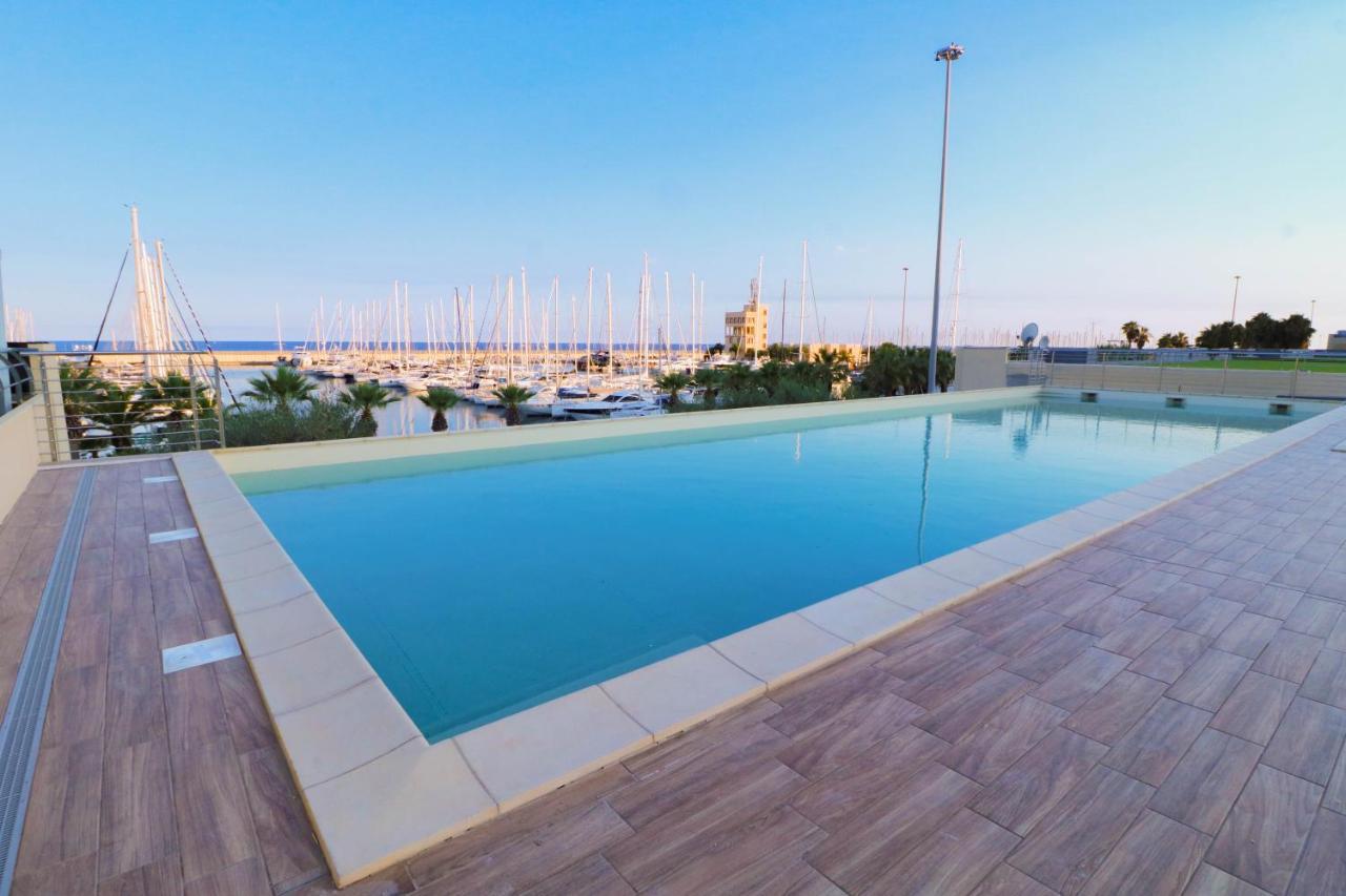 Ferienwohnung H11 Luxury 12B Porto - Piscina - Jacuzzi Santo Stefano al Mare Exterior foto